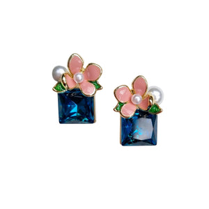 ANIKA EARRING