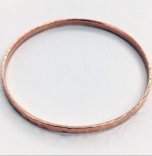 HAMMERED BANGLE - ROSE GOLD 4MM