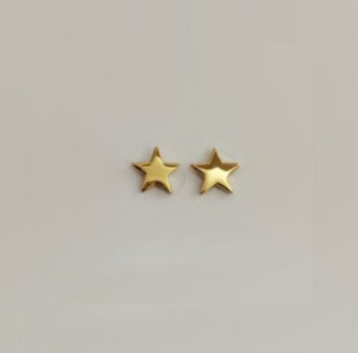 GOLD STAR STUD EARRING