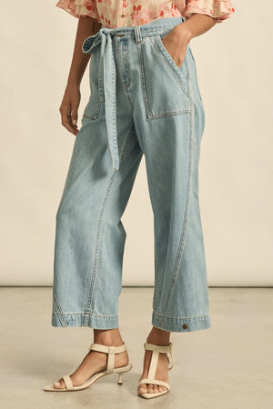 EMBARK JEAN - LIGHT WASH DENIM