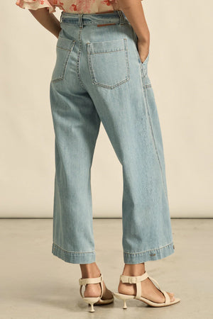 EMBARK JEAN - LIGHT WASH DENIM
