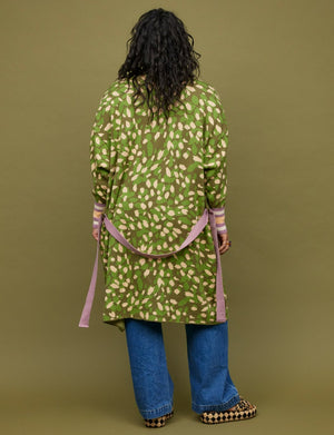
            
                Load image into Gallery viewer, HERMOSA JACQUARD ROBE
            
        