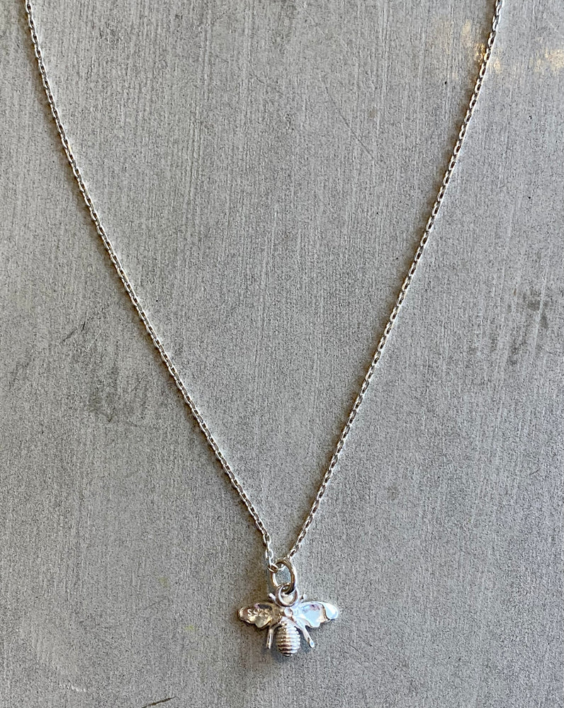 BEE SILVER NECKLACE