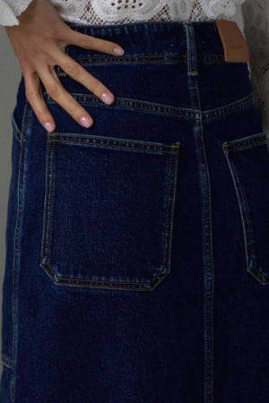 TYPIFY SKIRT- DARK DENIM