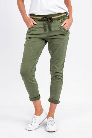
            
                Load image into Gallery viewer, RALPH JOGGER KHAKI
            
        
