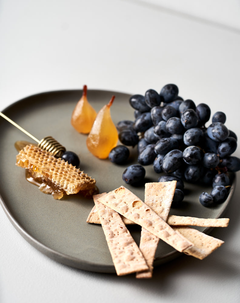 PLATTER ROUND-SLATE TABLE OF PLENTY