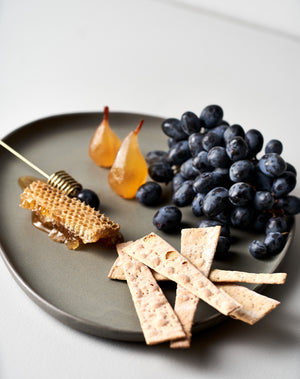 PLATTER ROUND-SLATE TABLE OF PLENTY