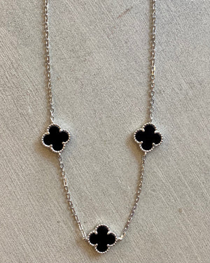 
            
                Load image into Gallery viewer, 3 FLOWER BLACK NECKLACE
            
        