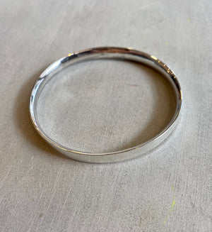 STERLING SILVER OVAL BANGLE - 62MM